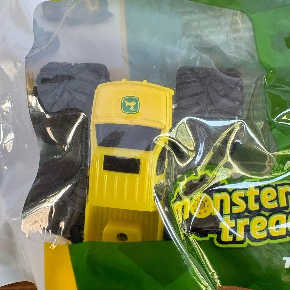 2018 John Deere Monster Treads Monster Truck Tomy Sealed New Toy